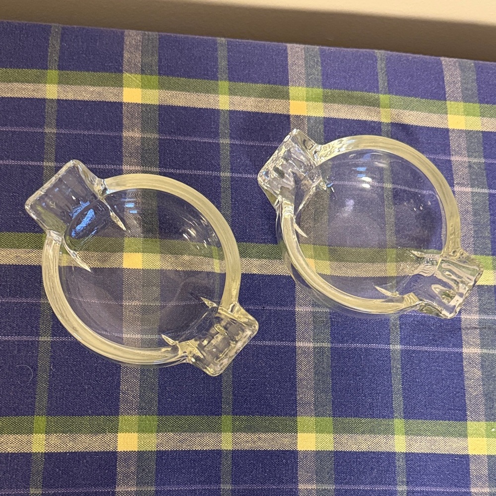 Vintage round glass ashtrays - set of 2